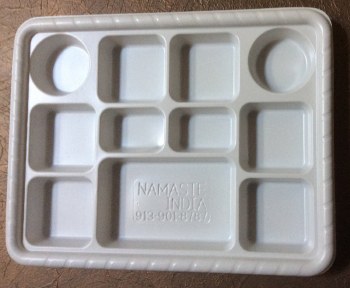 11 Section Plastic Plates 25ct
