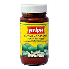 PRIYA CUT MANGO PICKLE WITH GARLIC 300GM