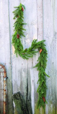 6' Faux Green Spruce With Pinecones Garland