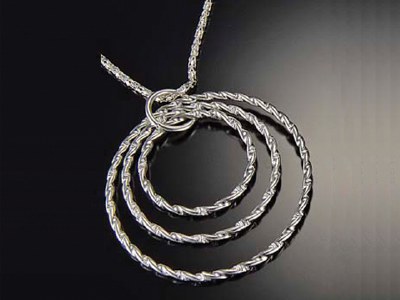 18" Silver Twisted Triple Ring Necklace