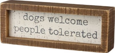 8" x 3" Dogs Welcome Plaque