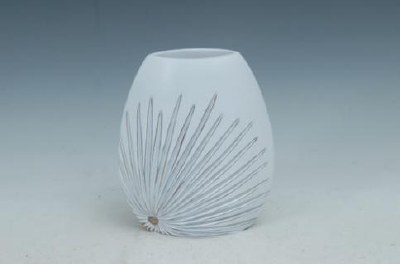 10" Palmetto Polystone Vase