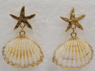Gold Toned Starifsh With Scallop Shells Drop Earrings