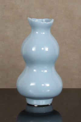 10" Light Blue Ceramic Curve Vase