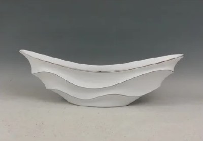 24" Distressed White Grooved Oval Polyresin Bowl