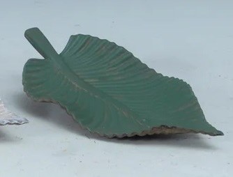 14" Green Wood Leaf Tray