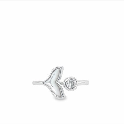 Size 8 Mother of Pearl Tail Sterling Silver Plated Ring