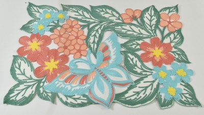 13" x 19" Embroidered Floral Placemat