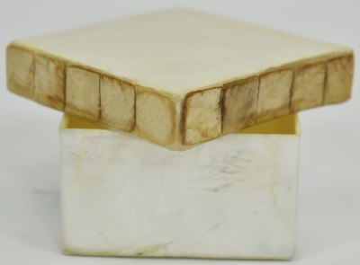 2.5" Sq White Capiz Box