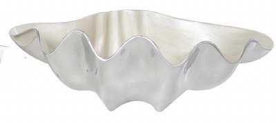 18" White and Silver Metal Clam Dish