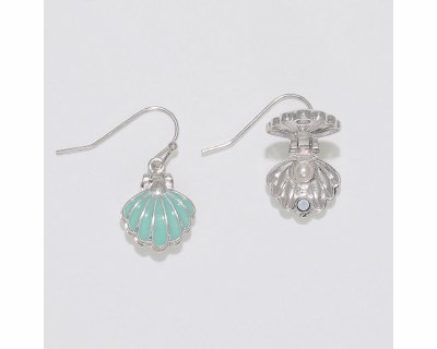 Silver Toned and Green Scallop Shell Hinge Earrings
