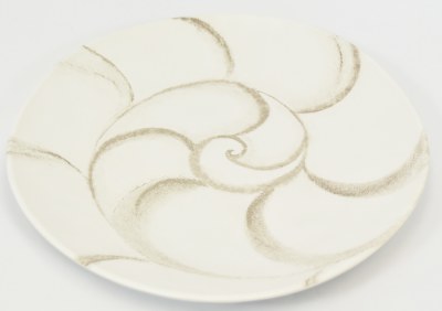 11" Round Beige Nautilus Shell Shoreline Melamine Dinner Plate