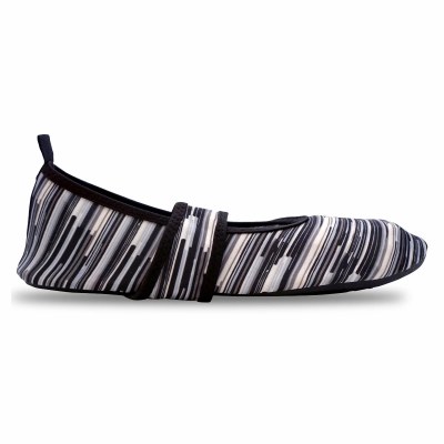 Extra Large Black and White Stripe Futsole Shoes