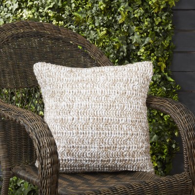 18" Sq Natural and White Knit Raffia Indoor/Outdoor Decorative Pillow