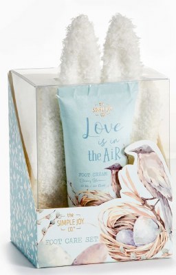 Love is in the Air Foot Cream and Socks Set