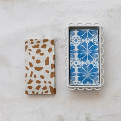 9.5" x 5.75" White Loop Edge Ceramic Guest Towel Holder