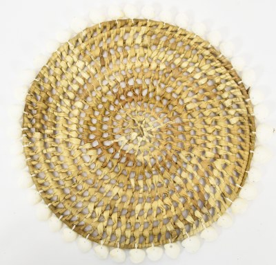 14" Round Woven Placemat With Clam Shells on the Edge