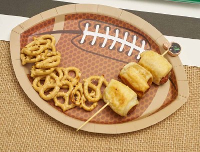 Pack of Eight 9" Fall Football Paper Plates