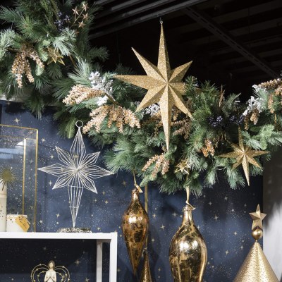 55" Faux Dark Blue Berries and Pine With Gold Stars Garland