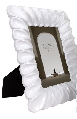 5" x 7" White Polyresin Ruffles Picture Frame