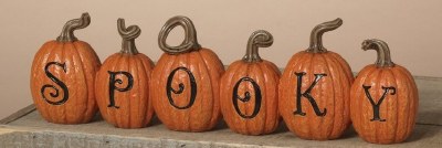11" Pumpkins "Spooky" Polyresin Sign