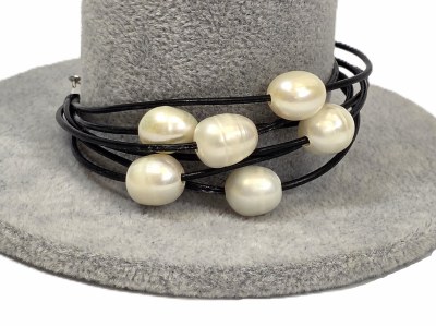 7" Black Six Strand Leather With Freshwater Pearls Magnetic Clasp Bracelet
