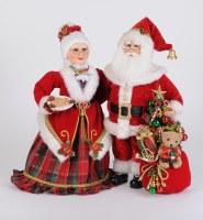 Set of Two 17" LED Mr. & Mrs. Claus Bearing Gifts