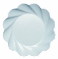 Pack of Eight 10" Sky Blue Scllop Edge Paper Plates