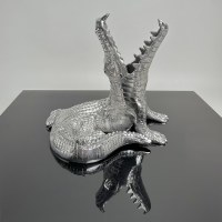 11" Silver Metal Crocodile Bottle Holder