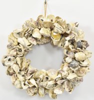 14" Round Oyster Shell Wreath