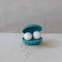 White Ceramic Pearl Salt and Pepper Shakers With a Blue Ceramic Clam Shell Holder