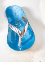 9" Silver and Blue Left Flip Flop Metal Dish