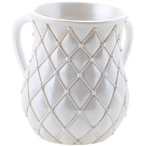 Polyresin White Washing Cup Diamond Design
