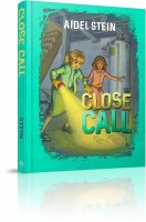 Close Call [Hardcover]