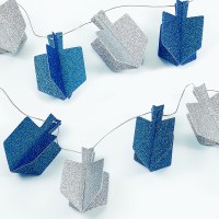Chanukah Blue And Silver Dreidel Glitter Garland Decoration 9'