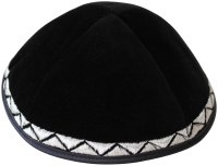 Yarmulka Triangle Design Black Velvet
