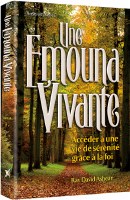Living Emunah French Edition [Hardcover]