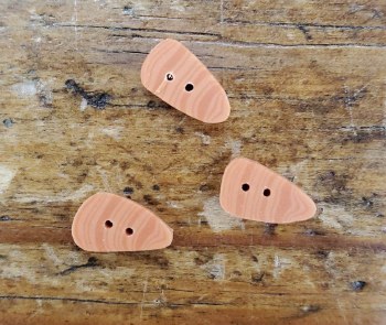 Button Tiny Carrot Nose 3 Pk