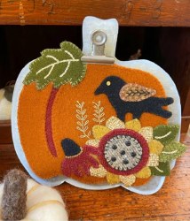 Crow & Sunflower on Pumpkin