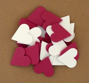 HEARTS FOAM RED &amp; WHITE 30PK