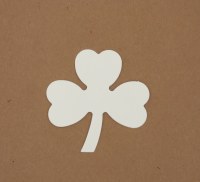 SHAMROCK WHITE CARD 10CM 15PK