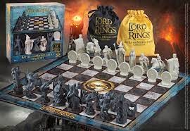 The Lord Of The Rings Battle For Middle Earth Chess Set