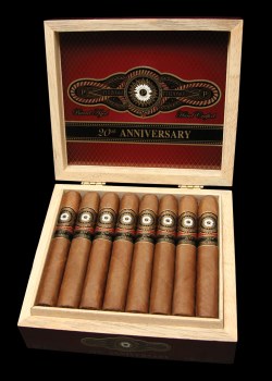 Perdomo 20th  Anniversary Sun Grown  Churchill