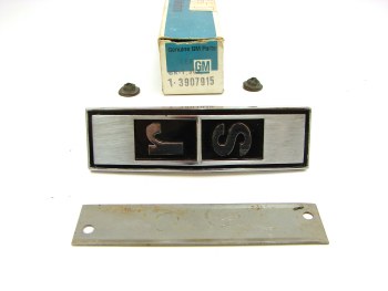 1967 Camaro NOS RS Grille Emblem Original GM Part# 3907915