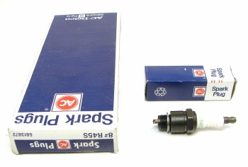 1969 1970 1971 1972 Camaro Chevelle Nova Full Size NOS AC Delco Acniter R45S Spark Plugs