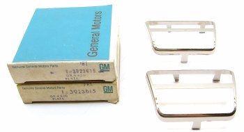 1967-1972 Camaro &amp; Firebird NOS Clutch Brake Pedal Pad Trim GM# 3923615