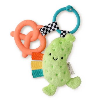 Itzy Pal Parker the Pickle