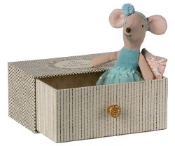 Dance Mouse in Daybed Little Sister
