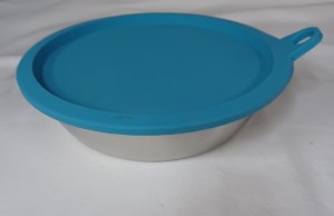 Bowl w/Blue Cover 6.5 Cups