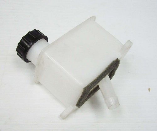 Brake Fluid Reservoir T2 73-79